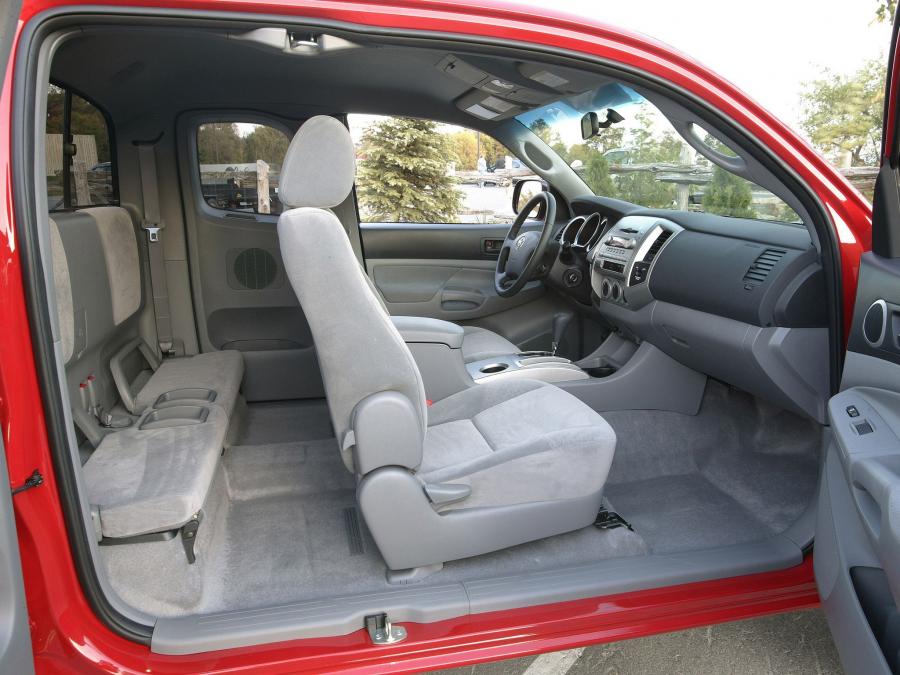  Toyota Tacoma SR5 Access Cab 2005 года  (фото 13 из 13)